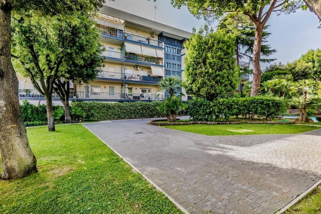 Luxury Apartment Front Of Cavalieri Hilton Hotel Roma Exterior foto